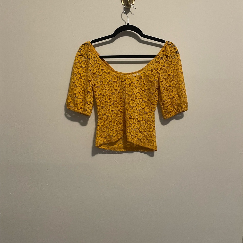 & Other Stories Cute Yellow Flower Top with Stretch